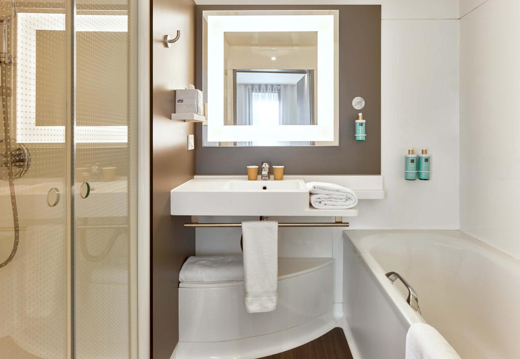 B&B Hotel Rueil-Malmaison Gare Luaran gambar