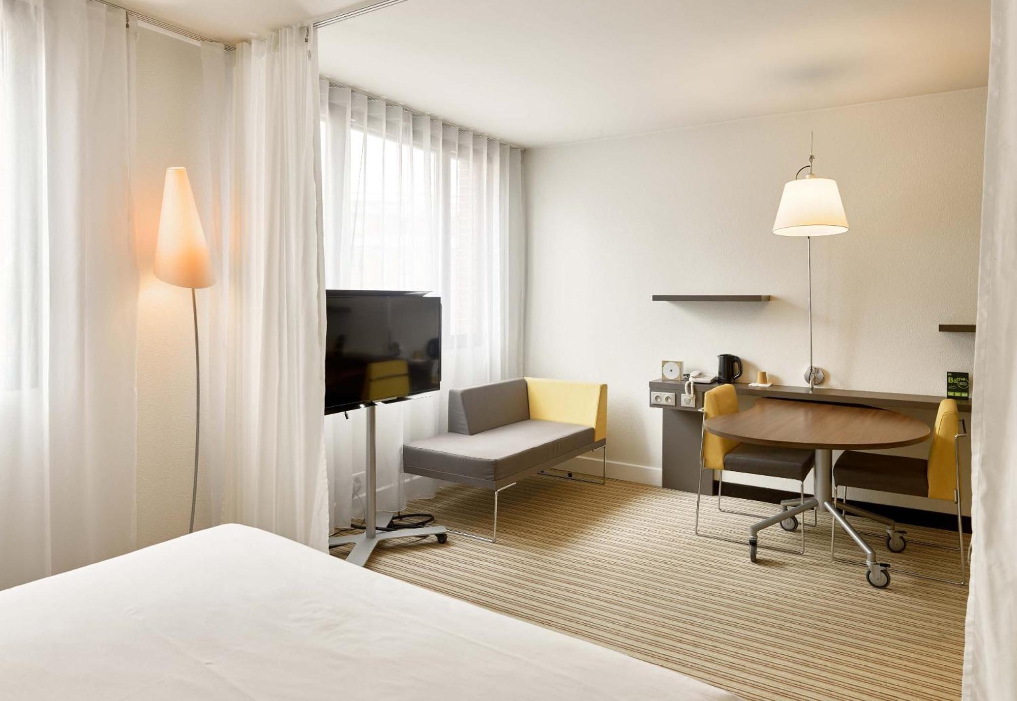 B&B Hotel Rueil-Malmaison Gare Luaran gambar
