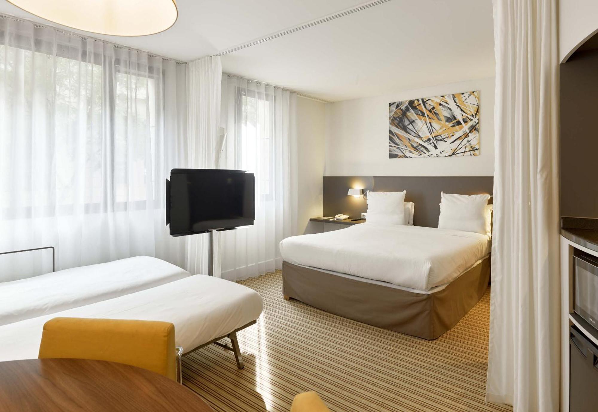 B&B Hotel Rueil-Malmaison Gare Luaran gambar