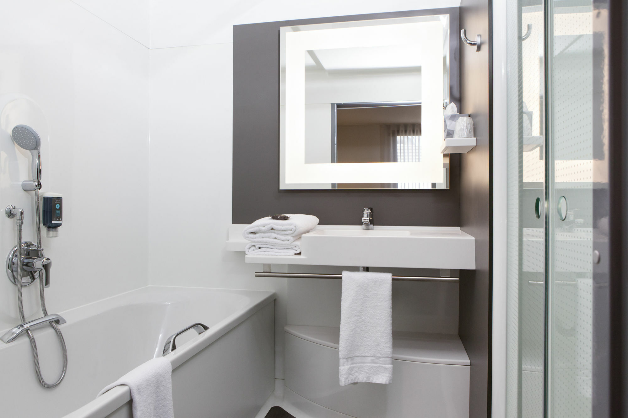 B&B Hotel Rueil-Malmaison Gare Luaran gambar